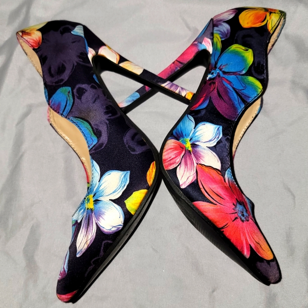 👠💖👠💖👠Women's Floral Print Stilletto Heels Size: 8M 💖👠💖👠💖